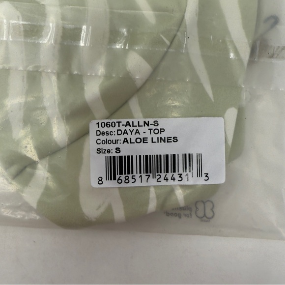 Stone Fox Swim Daya Bikini Top Strappy Crossback Plunging Neck Aloe Lines Size S - Picture 9 of 11